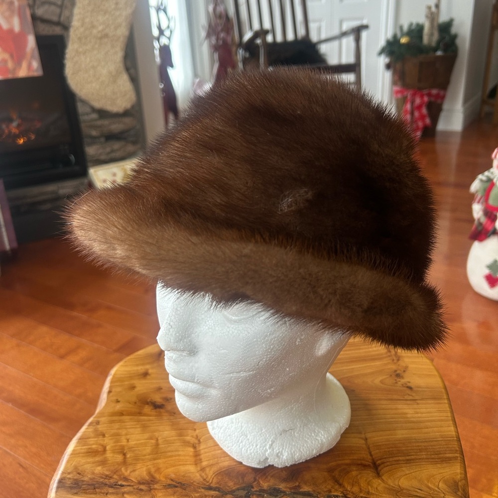 Elegant Brown Fur Women's Hat